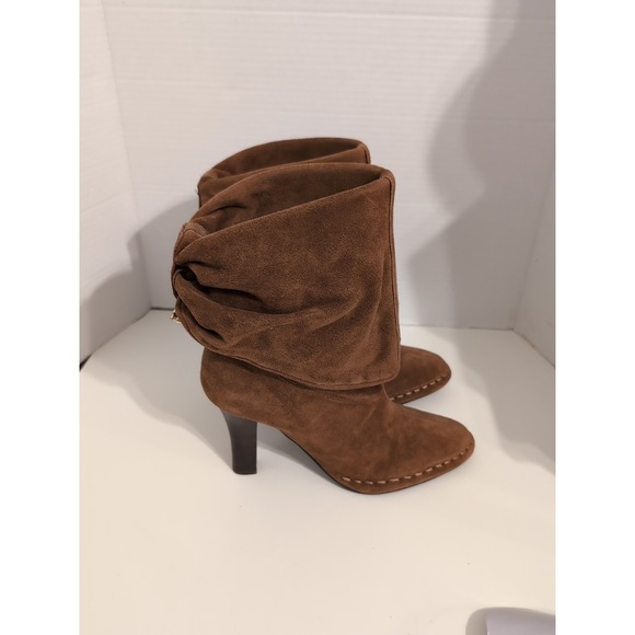 Hot in Hollywood Women's Brown Suede Leather Foldover Heeled Boots Size 7 - Picture 1 of 10